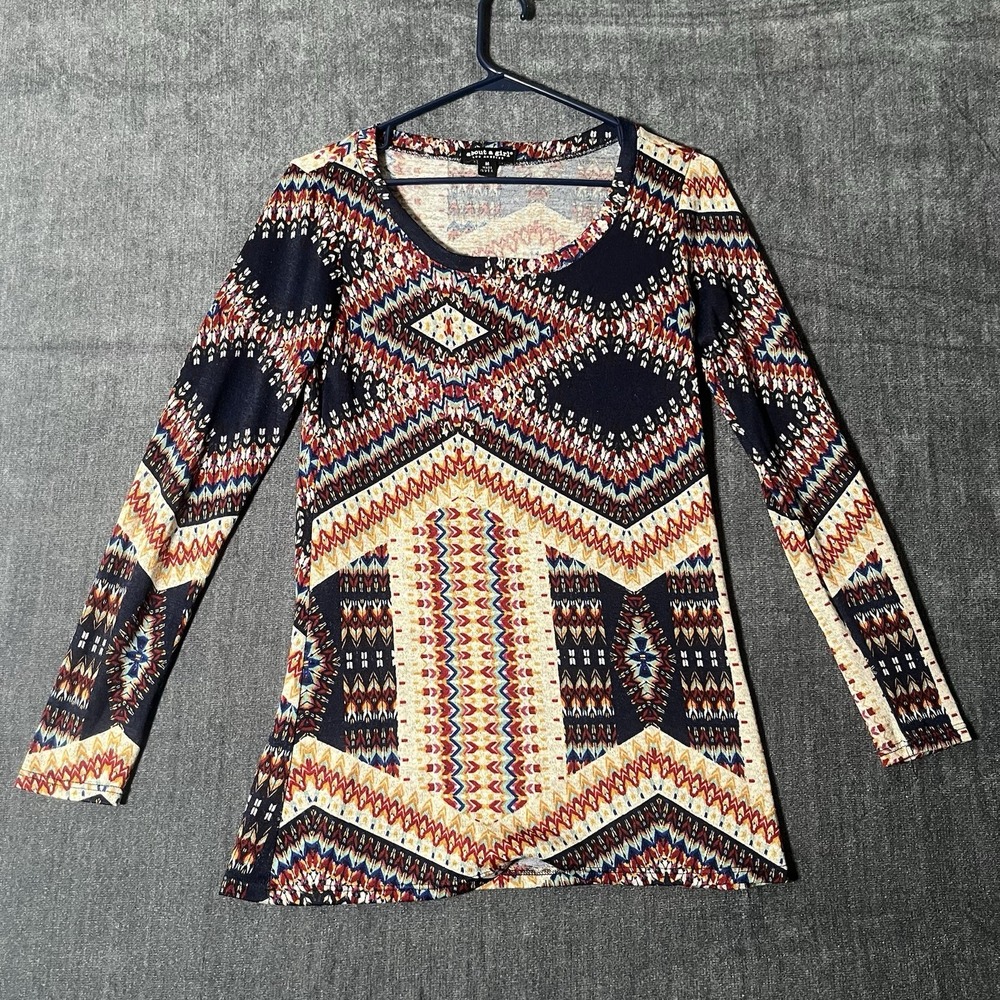 About A Girl Los Angeles Top Womens Medium M Aztec Geometric Long Sleeve Knit
